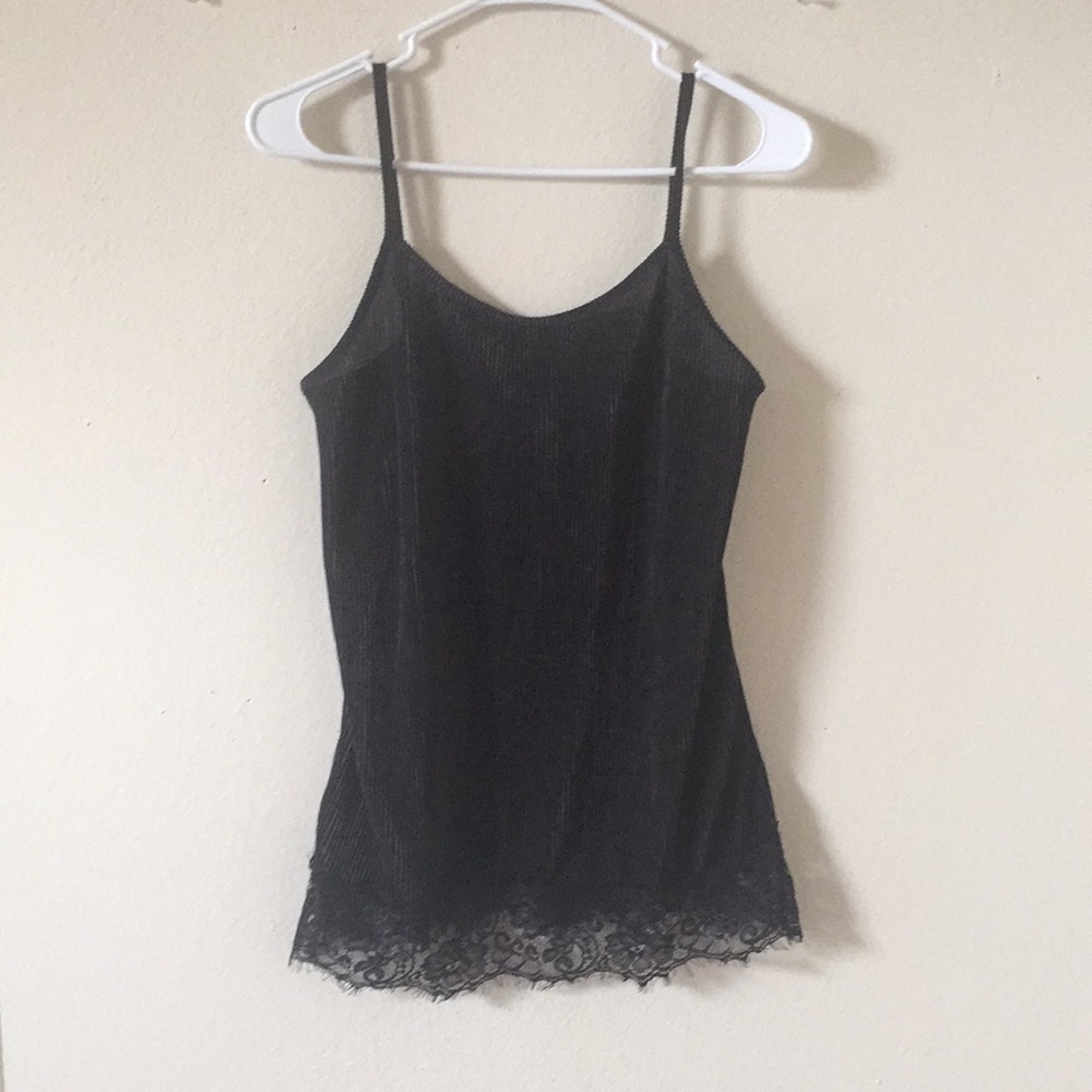 🕷Black Polyester Tank Top w/ Lace Trimming🕷